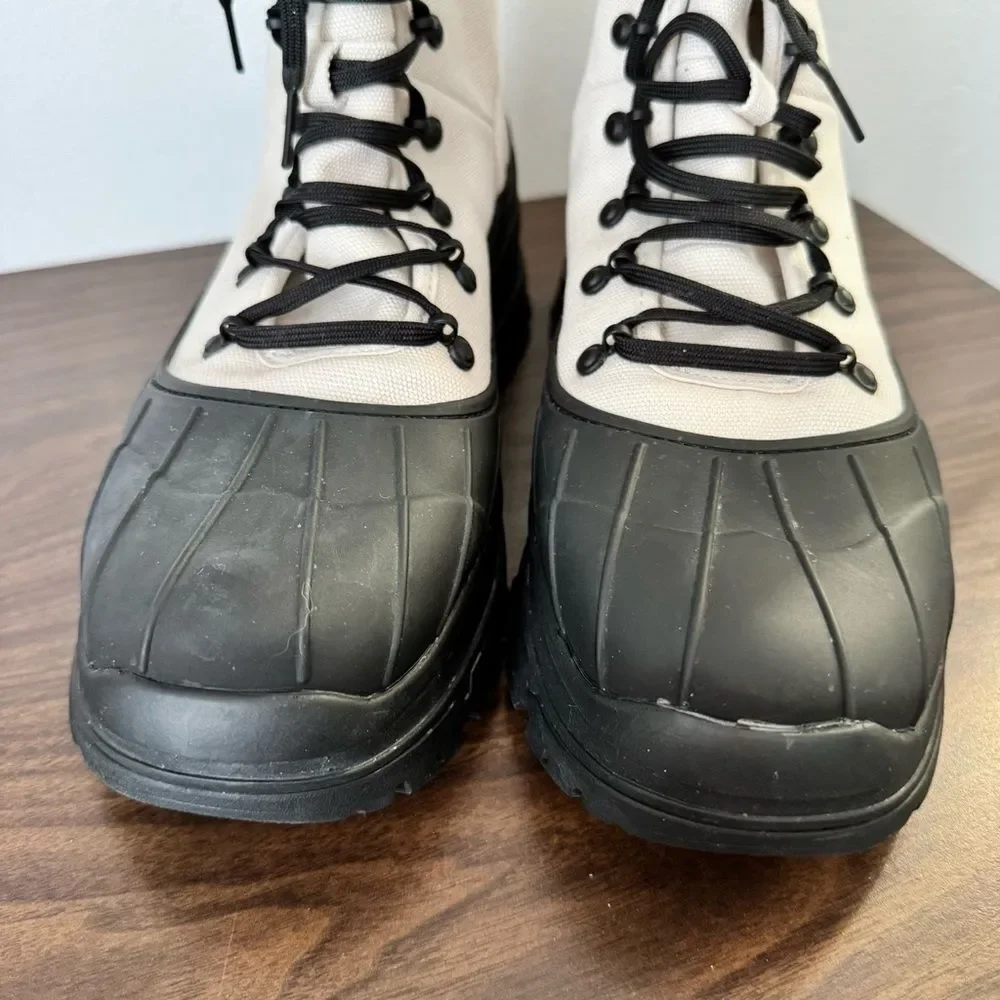 Hunter Explorer Desert Black and Cream Winter Boots